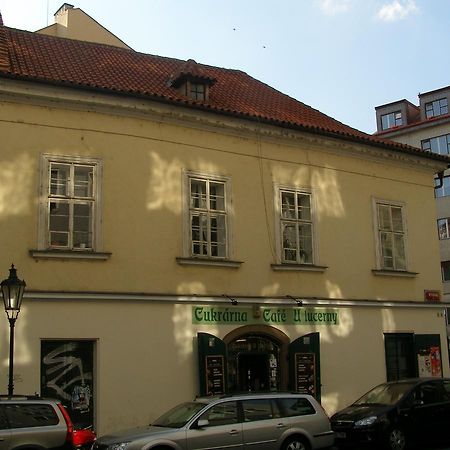 Apartment Aida Praag Buitenkant foto